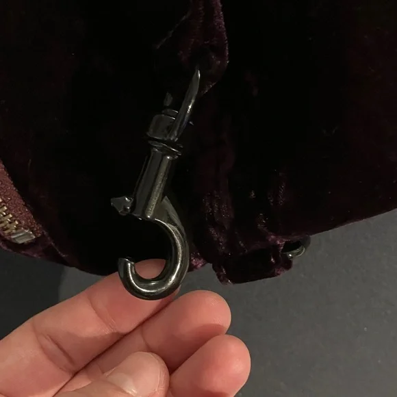 Rebecca Minkoff Purple Velvet Backpack - broken clasp - Picture 5 of 7
